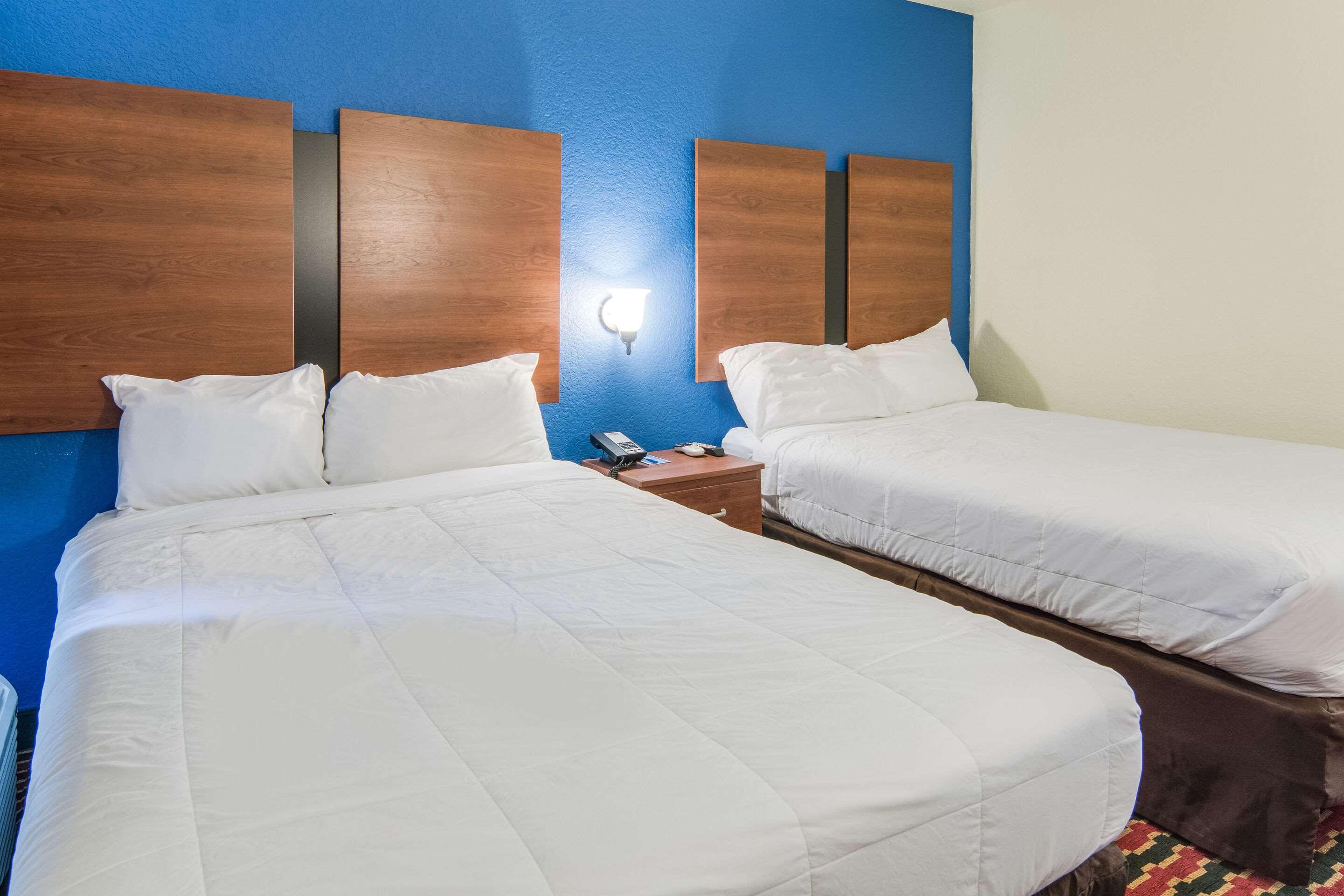 Rodeway Inn 韦瑟福德 外观 照片